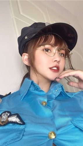 张思允Nice – 女警制服[35P/7V/106MB]