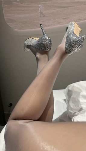 陈佩奇yyyy – 沉浸式看腿 [13P/87MB]