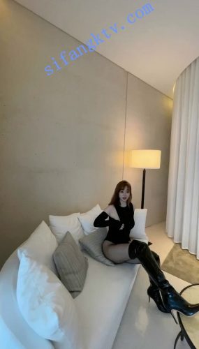 秀人视频 王雨纯【摆姿势诱惑你进入】